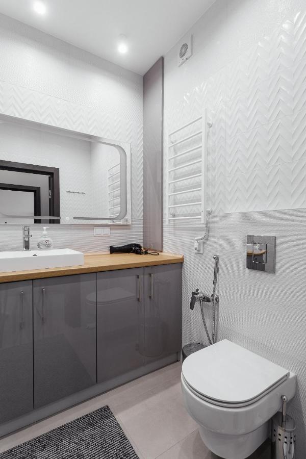 White Apartment In 12 Floor Odessa Esterno foto