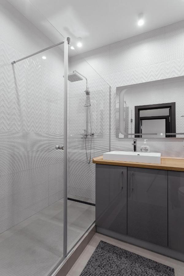 White Apartment In 12 Floor Odessa Esterno foto