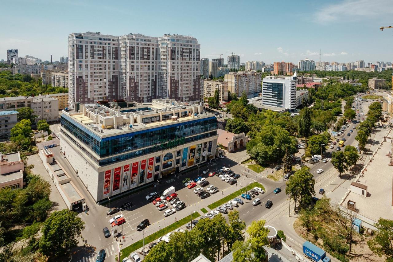 White Apartment In 12 Floor Odessa Esterno foto
